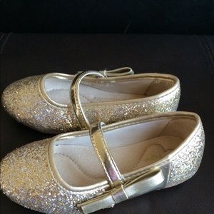Sparkling gold maryjane’s flats for girls